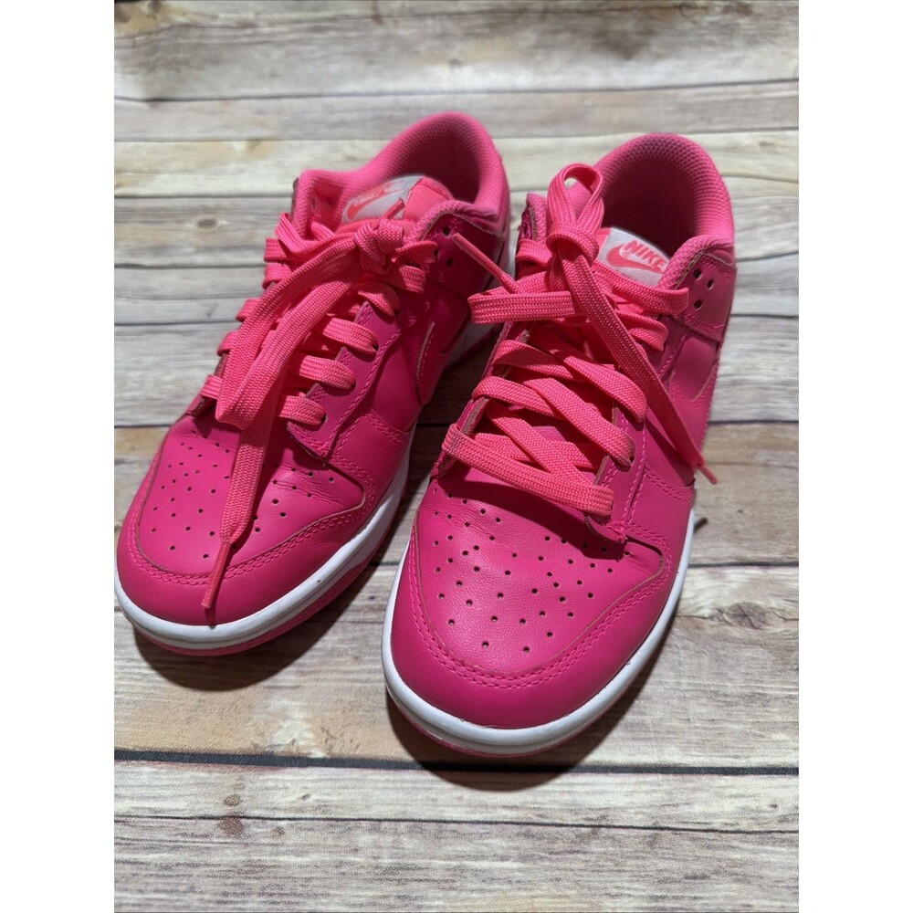 Nike Women’s Athletic Shoes Pink